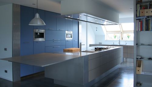 Cucina contemporanea - MALAWA - ABK InnoVent - in acciaio inossidabile / con isola / con impugnature