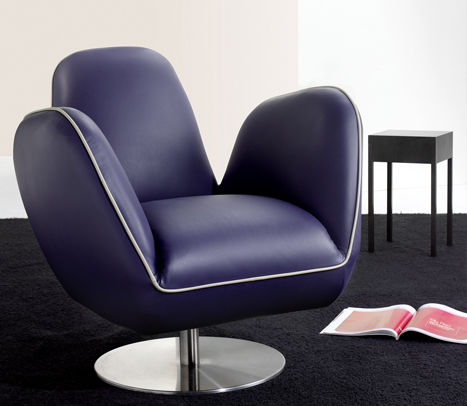 Poltrona contemporanea - PINTO - Machalke - in pelle / con base centrale / girevole
