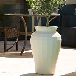 Vaso da giardino in polietilene - AMPHORE - Qui est Paul - per uso residenziale