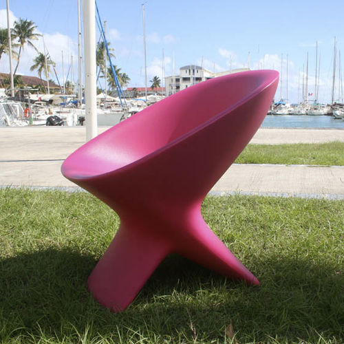 Poltrona contemporanea - UBLO - Qui est Paul - polimerica / da giardino
