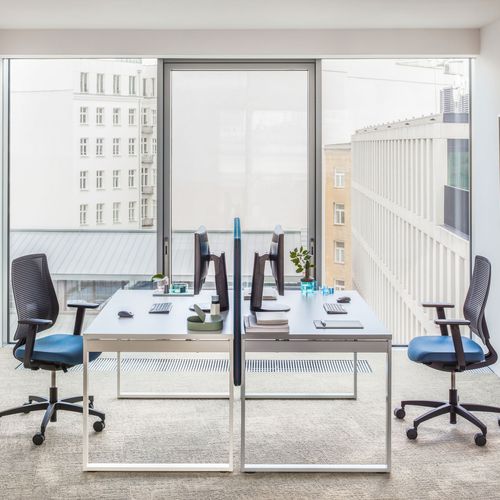 Scrivania contemporanea - OGI Q - MDD - in legno / in alluminio / contract