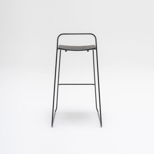 Sgabello design scandinavo - Afi - MDD - in legno compensato / con supporto in acciaio verniciato a polvere / impilabile