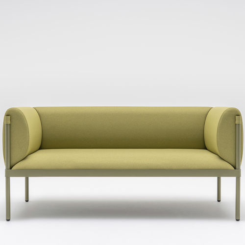 Divano contemporaneo - STILT - MDD - in tessuto / personalizzabile / colore personalizzabile