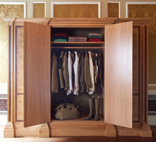 Armadio classico - GRAND COUNTRY - Clive Christian - in rovere / in noce / impiallacciato in legno