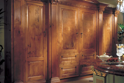 Mobile alto per cucina in stile Reggenza - Clive Christian - in legno