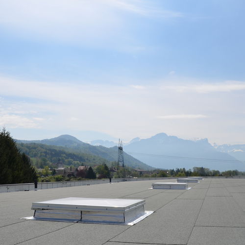 Lucernario per tetto ventilato - ECOLUX AERATION - Kingspan Light + Air - a tenuta stagna / per sistema di ventilazione / con cornice di supporto in lamiera