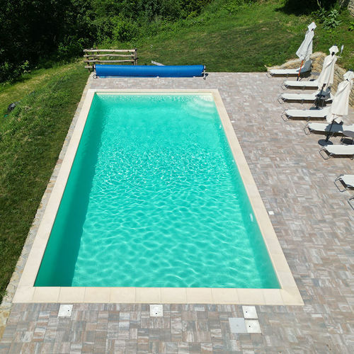 Piscina a straripamento - Classica - Piscine Acquaform - coperta / su misura / bordo integrato
