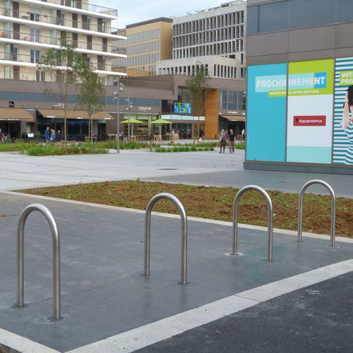 Poggia-biciclette a pavimento - RADIUS - NORCOR MOB.URBAIN - per spazio pubblico / in acciaio inossidabile / professionale