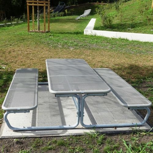 Tavolo da picnic classico - PARADORES  - NORCOR MOB.URBAIN - in acciaio / a rete / con supporto in acciaio galvanizzato