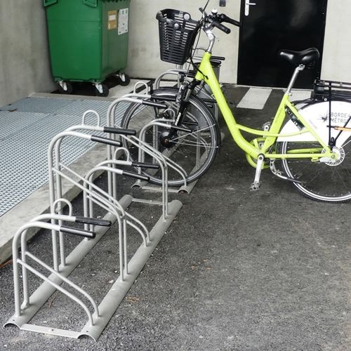 Rastrelliera per biciclette a pavimento - ZEELAND-4000 - NORCOR MOB.URBAIN - per spazi pubblici / in acciaio / professionale