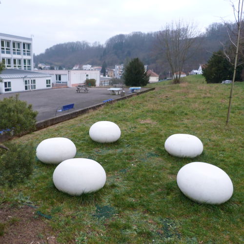 Panca per spazi pubblici design organico - ZA-ZEN - NORCOR MOB.URBAIN - in calcestruzzo