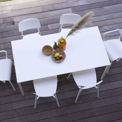 Tavolo da pranzo contemporaneo - CALVI - FERMOB - in alluminio / con supporto in alluminio / rettangolare
