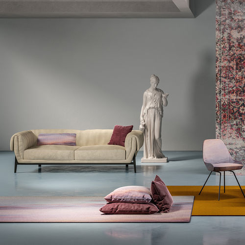 Divano contemporaneo - Fenice - Momenti - in tessuto / con braccioli / per cuscini