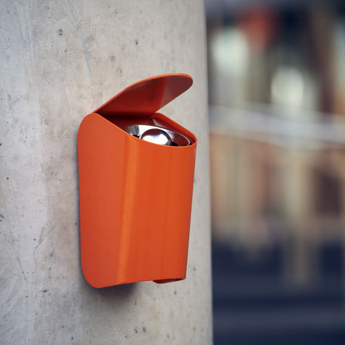 Portacenere a muro - GASTRO  - HAGS Aneby AB - in acciaio inossidabile / in acciaio con rivestimento a polvere / per esterni