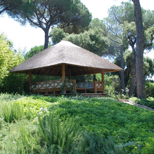 Gazebo in teak - KINGDOM - HONEYMOON - con tetti in paglia