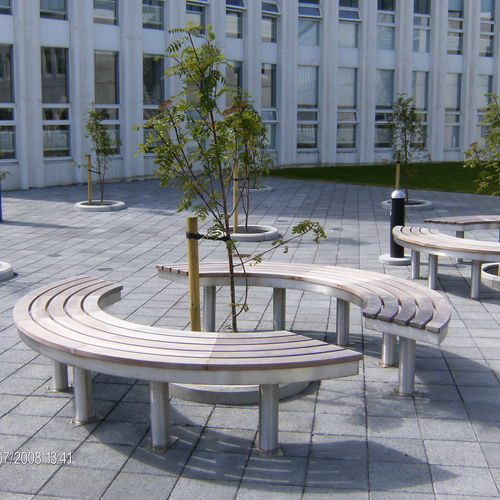 Griglia di protezione per alberi in acciaio - TREE - Factory Street Furniture - in legno / con panchina integrata