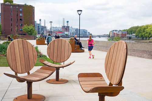 Sedia contemporanea - Factory Street Furniture - da esterno / in legno / girevole