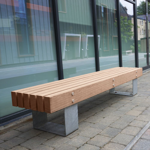 Panca per spazi pubblici contemporanea - QUAY - Factory Street Furniture - in legno / in acciaio galvanizzato / senza schienale