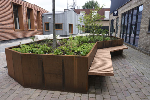 Fioriera in legno - CUBIT - Factory Street Furniture - in acciaio COR-TEN® / rettangolare / quadrata