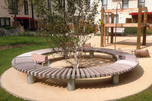 Griglia di protezione per alberi in acciaio galvanizzato - QUAY - Factory Street Furniture - in legno / con panchina integrata