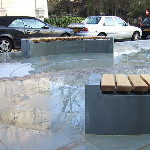 Panca per spazi pubblici contemporanea - LANCASTER GATE, LONDON - Factory Street Furniture - in rovere / in granito / FSC