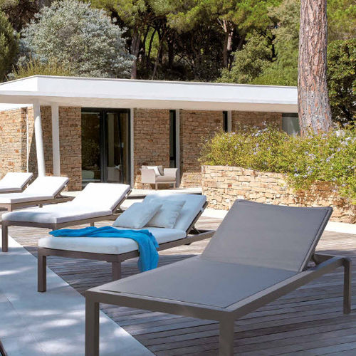 Lettino prendisole contemporaneo - KOMFY - SIFAS - in poliestere / in alluminio laccato / da giardino