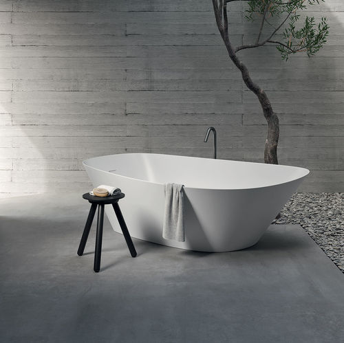 Vasca da bagno ovale - Rexa Design - da appoggio / per ambiente abitativo / in Solid Surface