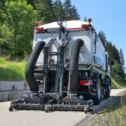 Spazzatrice montata su camion - AS 660 - Aebi Schmidt - aspirante / per strade / per polveri