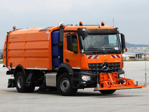 Spazzatrice montata su camion - AS 990 - Aebi Schmidt - aspirante / per strade / per polveri