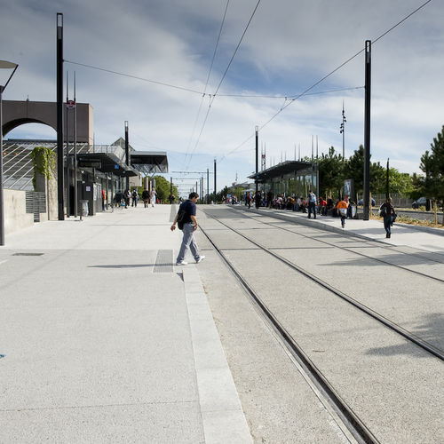 Calcestruzzo antiscivolo - ARTEVIA® RELIEF - Lafarge concrete - per strade / per spazio pubblico / per calcestruzzo