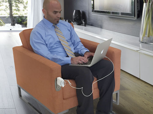 Poltrona visitatore contemporanea - SIMPLE CHARGE LOBBY - Versa Products - in tessuto / con cuscino rimovibile / con presa di corrente integrata