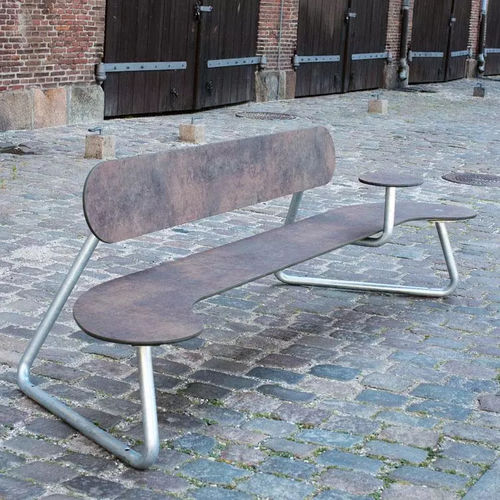 Panca per spazi pubblici contemporanea - ALTA - Concept Urbain - in acciaio galvanizzato / in HPL / con schienale
