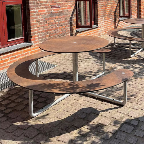Tavolo da picnic contemporaneo - ALTA - Concept Urbain - in HPL / con supporto in acciaio galvanizzato / rotondo