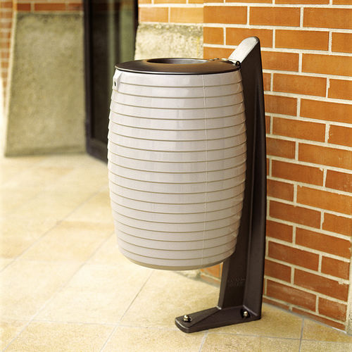 Portarifiuti 60L - DELTA - Concept Urbain - pubblico / da terra / in ghisa di alluminio