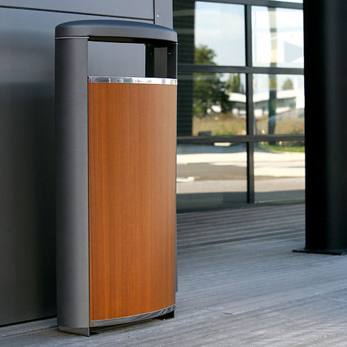 Portarifiuti pubblico - BASIC 1 - Concept Urbain - in acciaio galvanizzato / in legno / con portacenere integrato