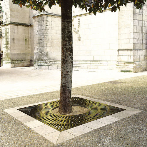 Griglia per alberi quadrata - COMTI - Concept Urbain - in ghisa / in acciaio galvanizzato