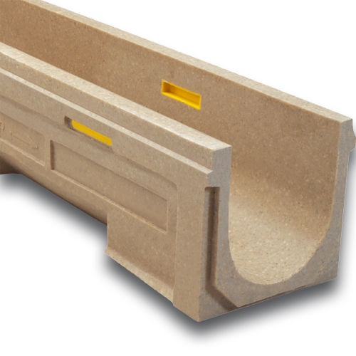 Canaletta con griglie - U200 - ULMA - ARCHITECTURAL SOLUTIONS - a fessura / in calcestruzzo a polimeri / griglia in acciaio galvanizzato