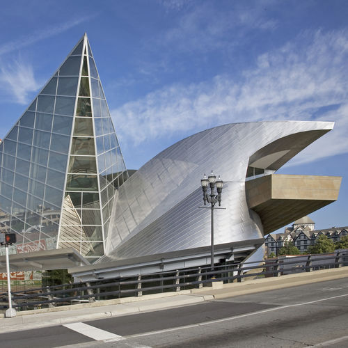 Rivestimento di facciata in pannelli - TAUBMAN MUSEUM - A. Zahner - in zinco / in acciaio inossidabile / liscio