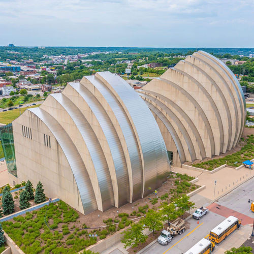 Rivestimento di facciata in pannelli - KAUFFMAN CENTER - A. Zahner - in acciaio inossidabile / perforato / riflettente