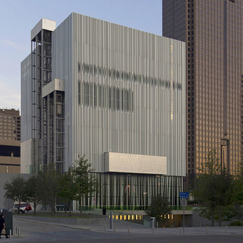 Frangisole in alluminio estruso - WYLY THEATER - A. Zahner - in alluminio anodizzato / per facciata / verticale