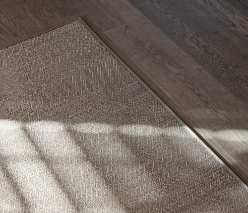 Tappeto contemporaneo - LUSTRE MORION BROWN - 2TEC2 - a motivi / in fibra di vetro / in vinile