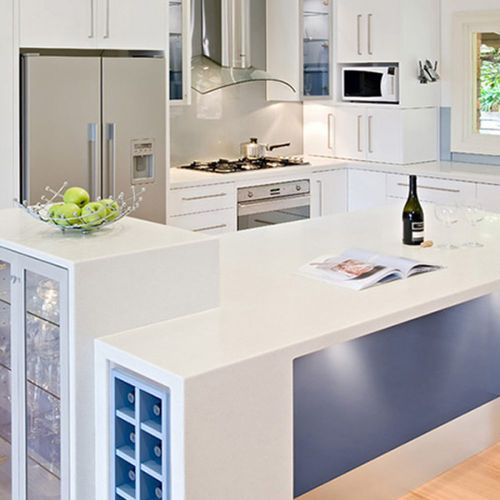 Piano di lavoro in Solid Surface - PEBBLE ICE PI811 - Staron Solid Surfaces - da cucina / da bagno / bianco