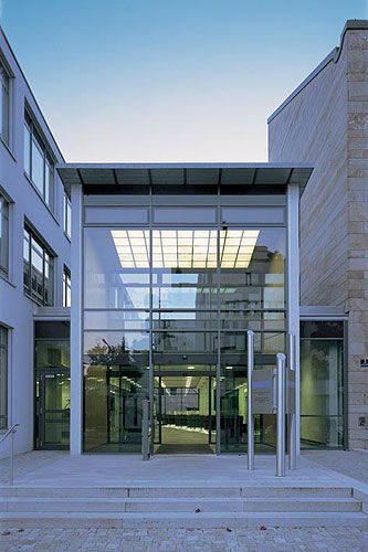 Facciata continua a montanti e traversi - LIGA BANK HEAD OFFICE, REGENSBURG - Schindler - in alluminio e vetro