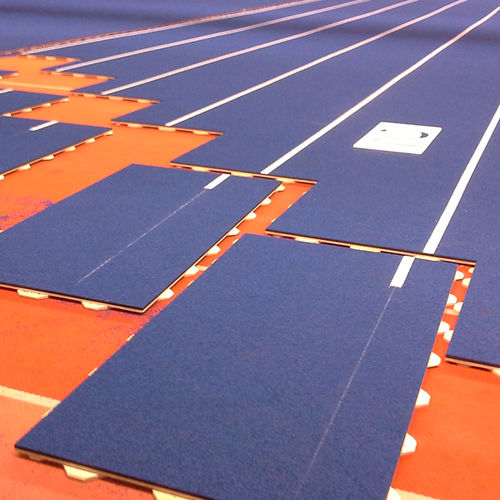 Pavimento in gomma riciclata - REGUPOL sporttrack AG - REGUPOL Germany GmbH & Co. KG - in EPDM / in PU / per interni