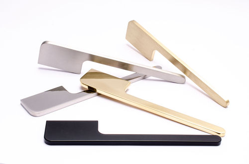 Maniglia per mobile in ottone spazzolato - SOFT CUT - B&B Sweden, Bäccman & Berglund Sweden - in ottone lucidato / in alluminio anodizzato / in acciaio inossidabile lucido