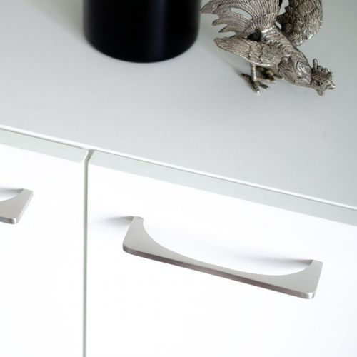 Maniglia per mobile in acciaio inossidabile spazzolato - BRIDGE 136  - B&B Sweden, Bäccman & Berglund Sweden - spazzolata
