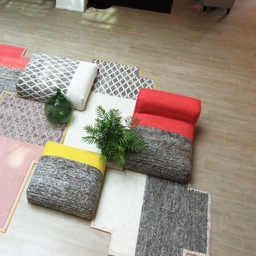 Chauffeuse contemporanea - MANGAS SPACE  - GAN RUGS - in lana / fatta a mano / multicolore