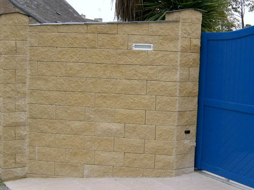 Blocco di calcestruzzo forato - GARDEN® - Perin - per parete / ad alte prestazioni / facciavista