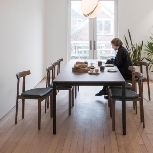 Tavolo da pranzo contemporaneo - ABLE - BENSEN - impiallacciato in legno / in marmo / con supporto in alluminio
