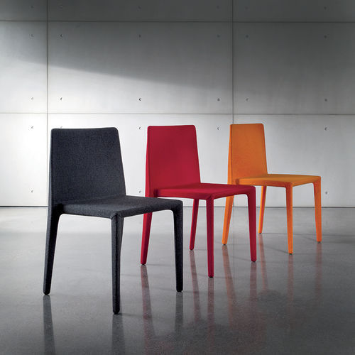 Sedia contemporanea - PURA - Sovet Italia - da interno / in tessuto / in pelle